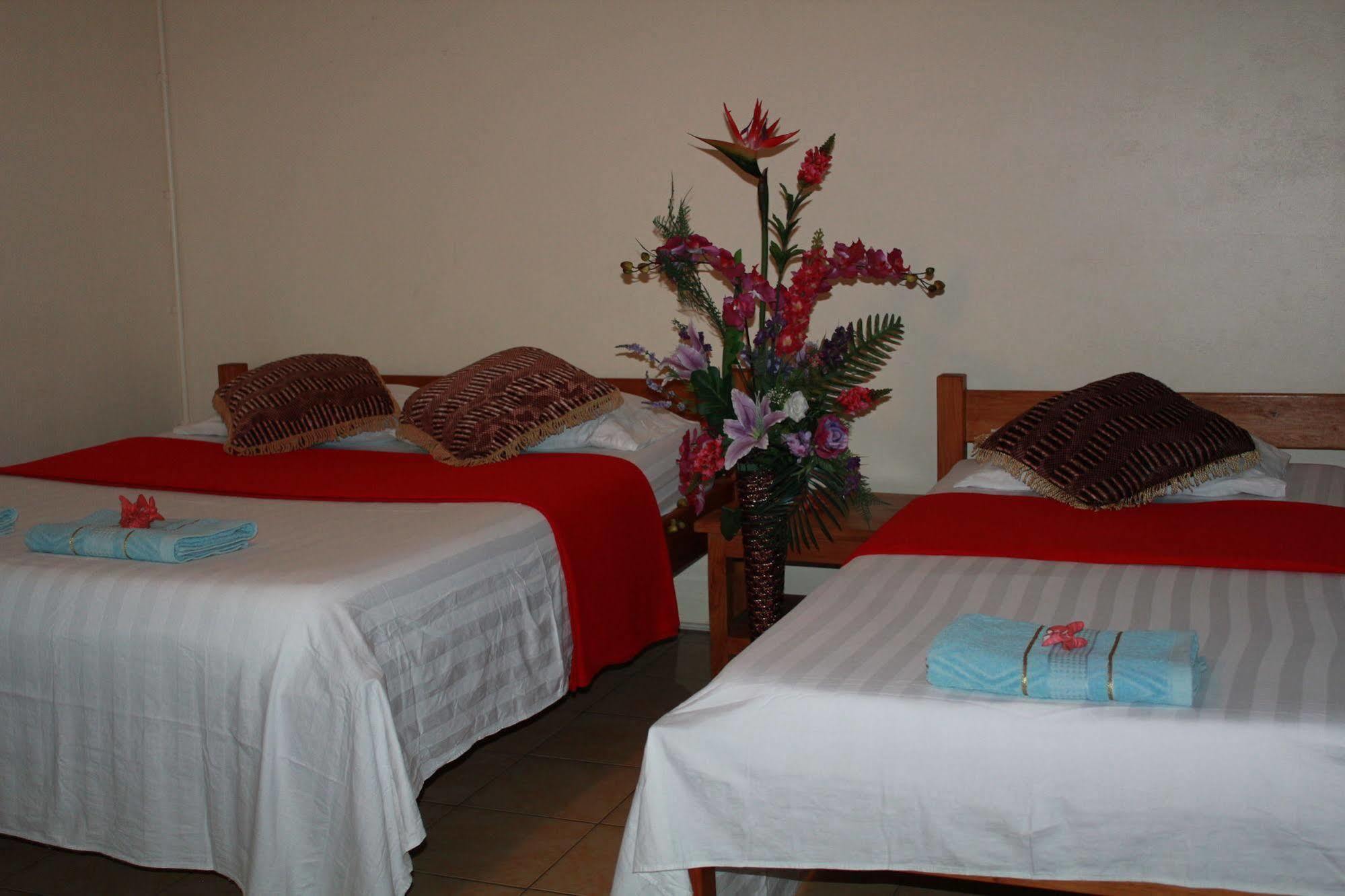 Pacific Paradise Motel Порт-Вила Экстерьер фото